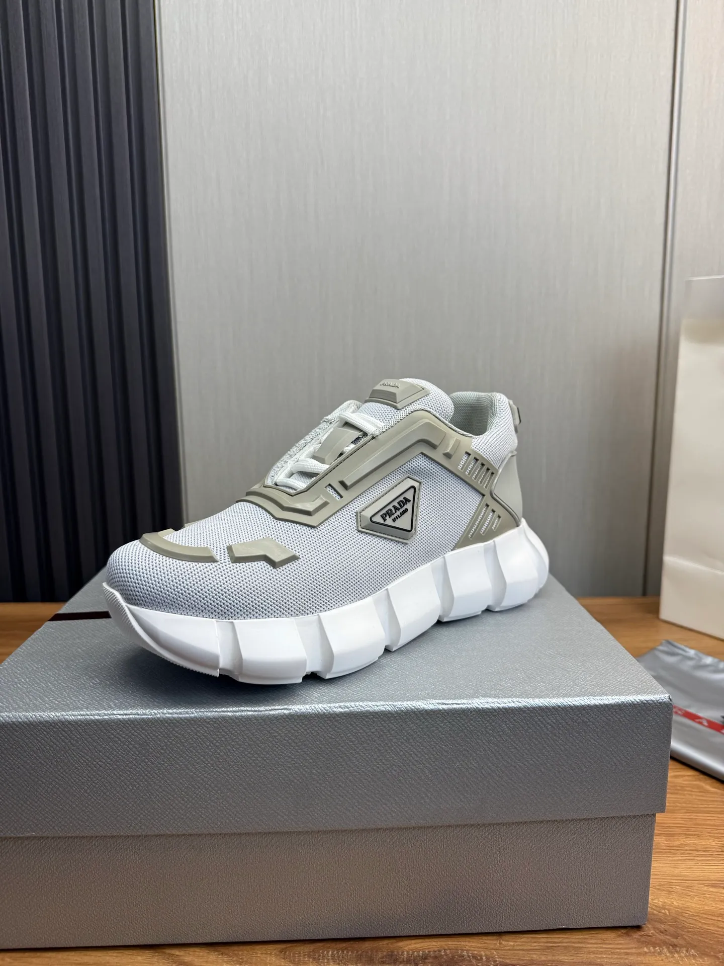 Factory price 580💰 [PRADA] Men's shoes are popular in the counter, official website is synchronized, 1 high-quality shipment ✔️Original mesh + cowhide lining, 1🆚1 replica, original bottom, 38-45 (45 customized, non-refundable)
